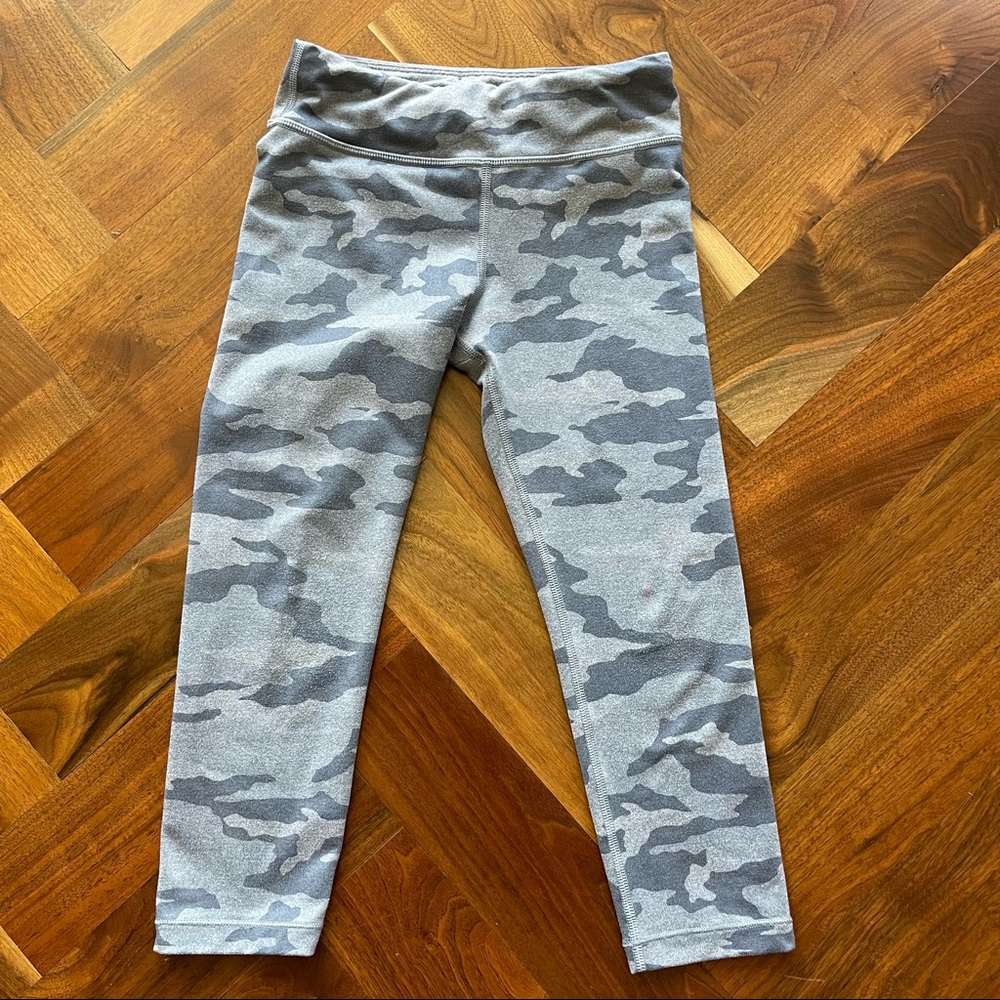 Athleta Girls Patterned Chit Chat Capri Tight Size Medium (8-10)